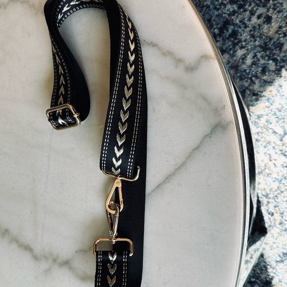 Shoulder Strap Add on - Picture 2 of 3